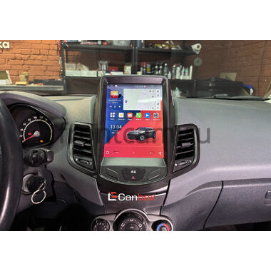 Рамка RM-1312-124 DS (Tesla style) 9.7 дюймов для Ford Fiesta (Mk6) 2008-2019