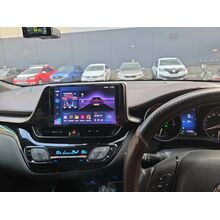 Рамка RM-9276 под магнитолу 9 дюймов для Toyota C-HR 2016-2026, Izoa 2018-2024 (правый руль) (для комплектации с магнитолой 100x200mm)
